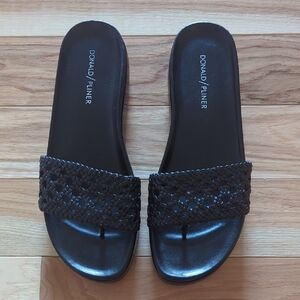 Donald J. Pliner Women's Black Sandals